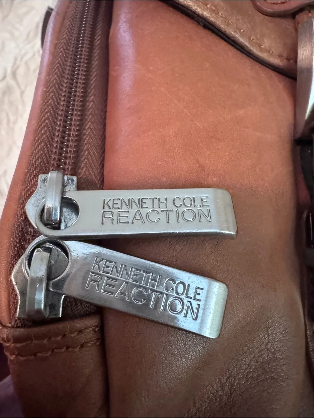 Kenneth Cole Reaction Cognac Leather Messenger Bag